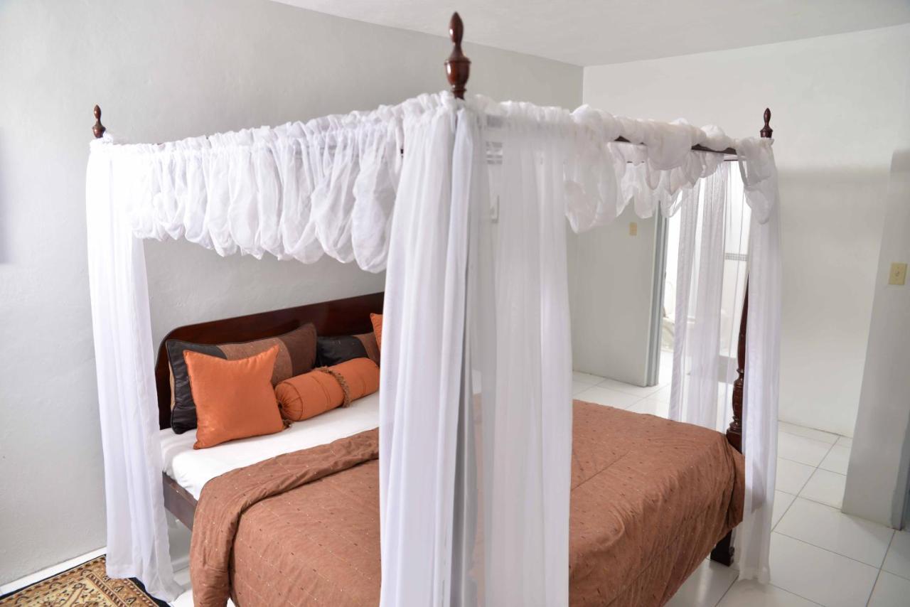 Chateau Margarita Ja Montego Bay Eksteriør billede